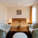 Panorama 4*
